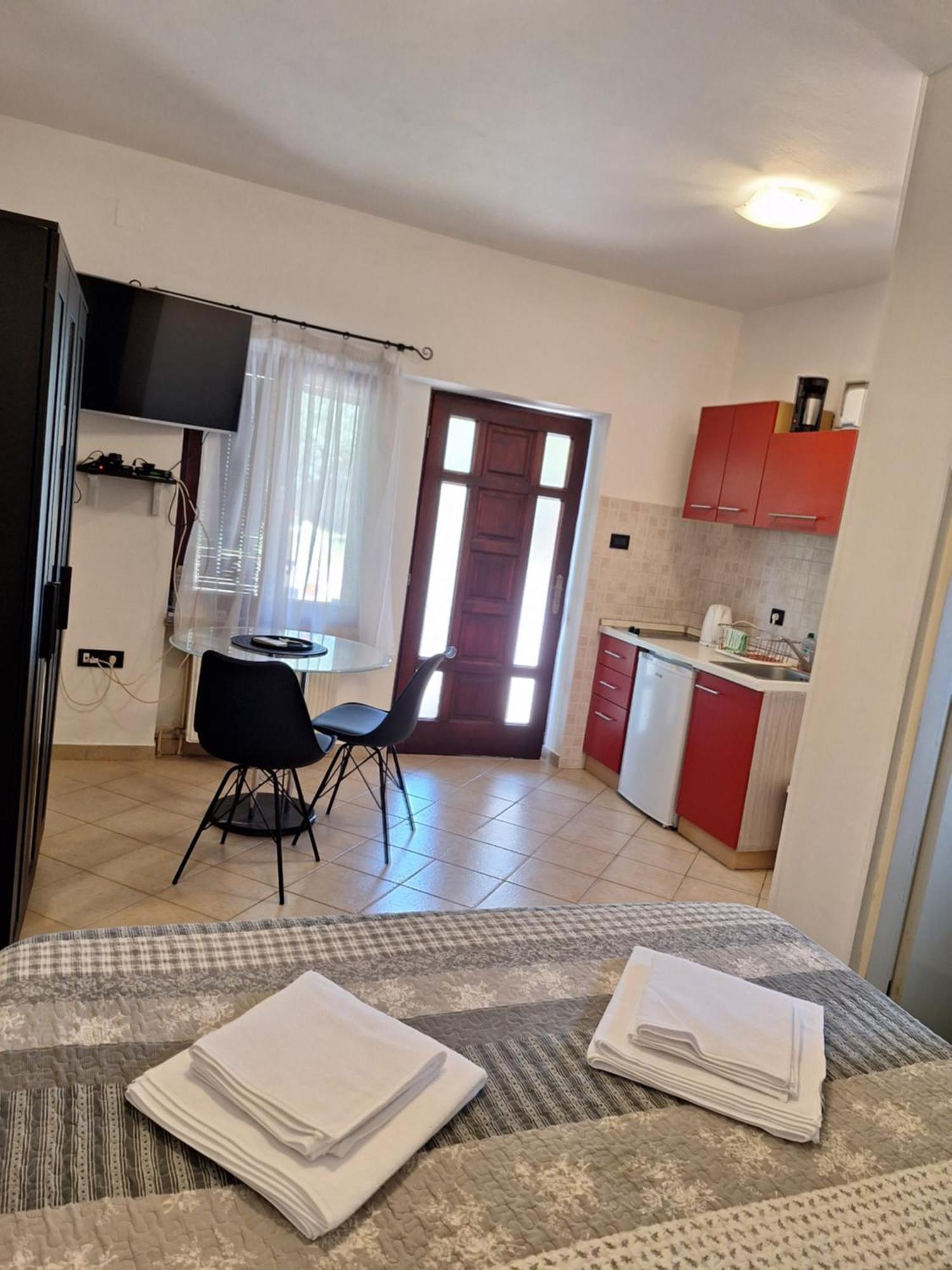 Apartments Reinic Новиград Экстерьер фото