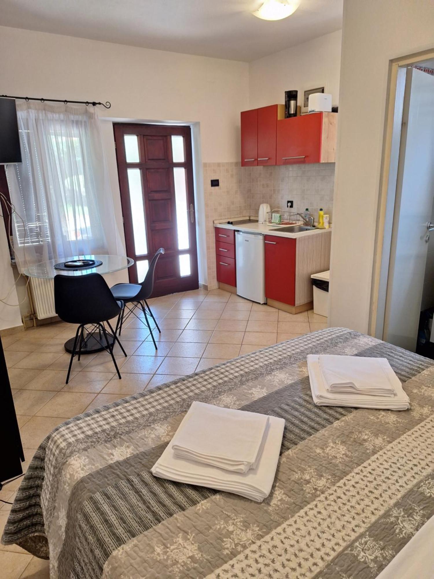 Apartments Reinic Новиград Экстерьер фото